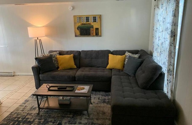 Suite 4, Sleep 6, Walk to Attractions in Uptown