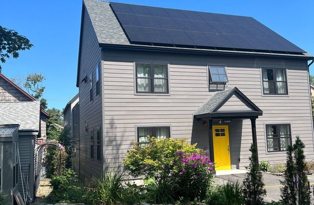 Suite A 1BR/ 1 BA 1st Floor