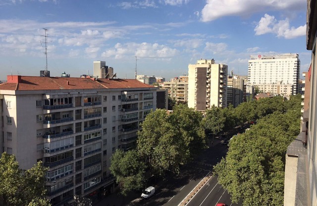 Suite Alcocer: Appartement Lumineux avec Terrasse et Piscine