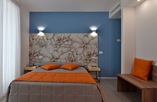 Suite dans un immeuble privé flambant neuf à quelques mètres de la mer et du centre.