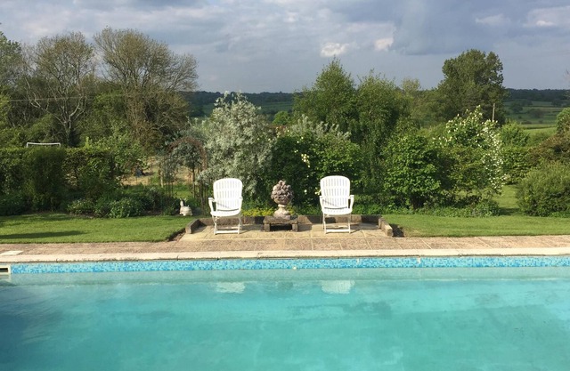Suite avec vue sur la magnifique campagne de Wealden, piscine. (Voir les offres)
