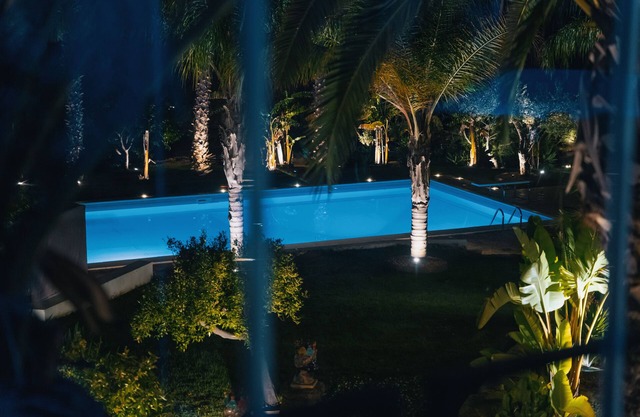 Suite with SPA in villa with pool