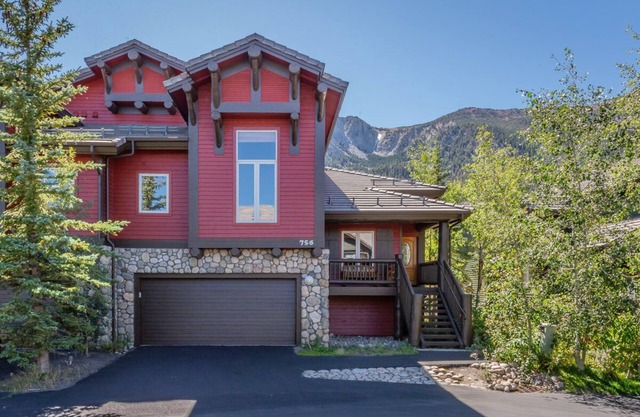 Maison de ville confortable avec 4 chambres et vue imprenable sur les montagnes de Sherwin