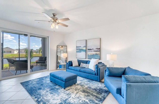 Summer Breeze Veranda 2bed/2bath + Den Veranda with Golf