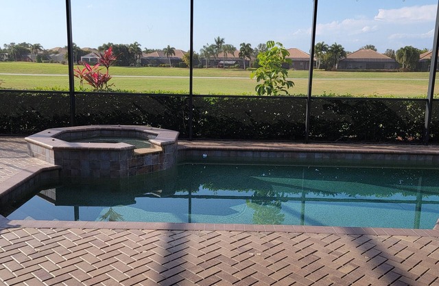 Summer Fun! House with a pool in beautiful River Strand