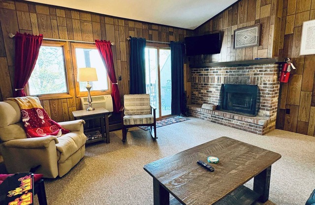 Winter Wonderland Getaway I Alpen Villas at Powderhorn Mountain