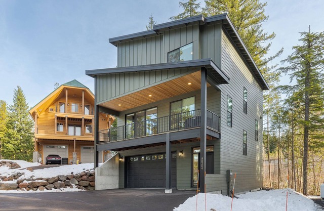 Special 3rd night free stay before May 23rd!ski in