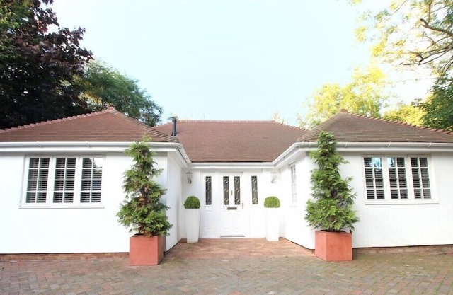 Summer Place - Luxury 3 bedrooms and 3 bathrooms, five star standard throughout!