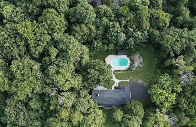 Summer Retreat: Amazing Pool, Hot Tub, Game Room, Playground!