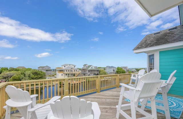 Canal Front House with Private Boat Dock, Game Room, Hot Tub and Pool