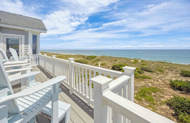 Luxurious Oceanfront Home-Pool, Sauna, Ascenseur, Théâtre, GameRm, Chargez votre véhicule électrique