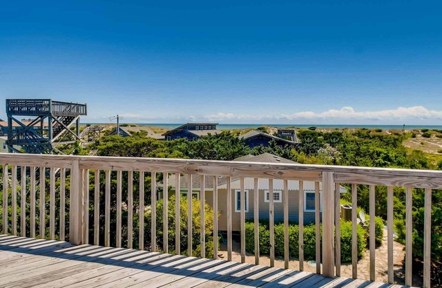 Vues pour des milles! Vue sur la mer, Avon avec bain à remous, Dog-Friendly, Netflix, Accès à la plage