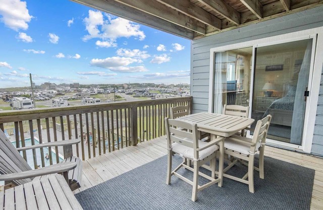 Semi-Oceanfront Condo w/ Private Balcony, Resort Pool, Elevator, + Beach Access
