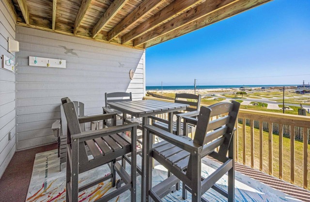 Semi-Oceanfront 2BR Condo with Resort Pool and Boardwalk to the Beach
