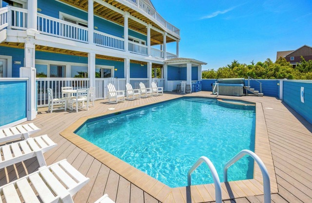 Soundfront Dog Friendly Home with Private Hot Tub, Pool, Dock, and Elevator