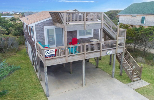 Sound Side Home in Rodanthe with Hot Tub and Outdoor Bar