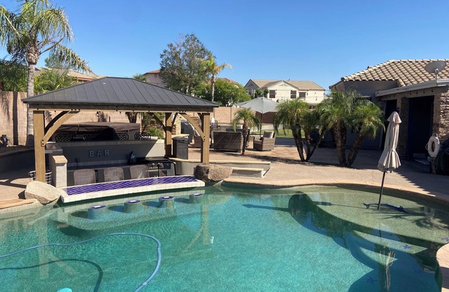 Summer Vacation Home, Swim up Bar, Water Fall, Outdoor Living, Centrally located