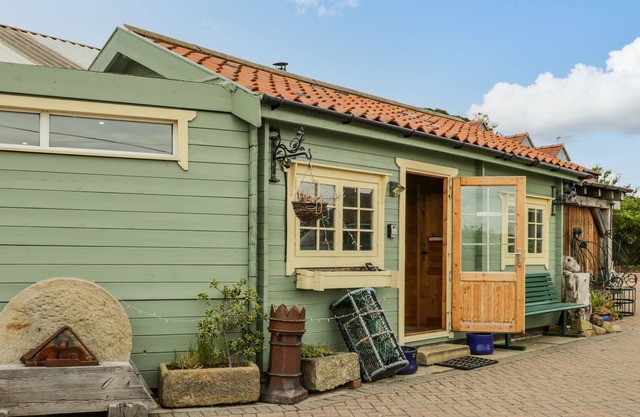 Summerhouse, ROBIN HOOD’S BAY