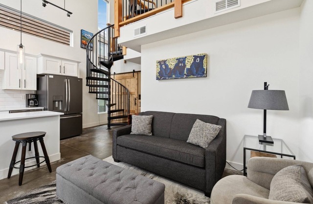 Summers Stays for You and Your Pet in Whitefish! Pet Friendly Quarry unit! Community Amenities!
