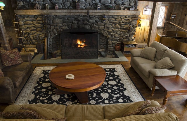 Summit Lodge