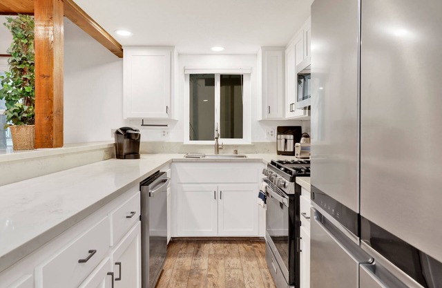 Summit Ski Condo by Big Bear Vacations