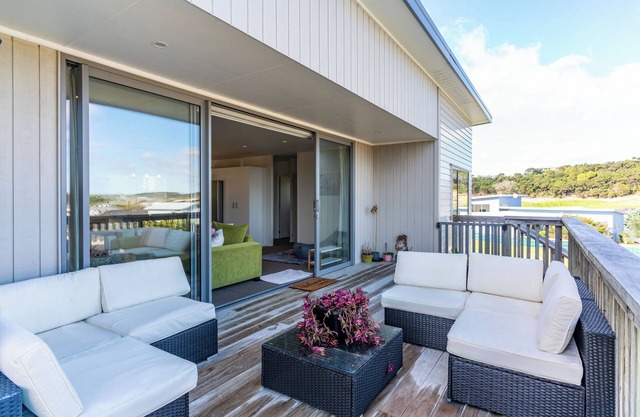 Sun Chaser's Lookout – Mangawhai Heads Home