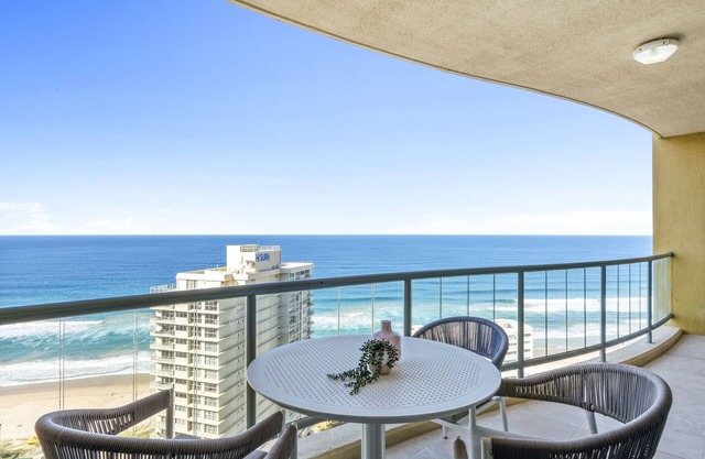 Chevron Renaissance - 3 Bedroom Sub Penthouse