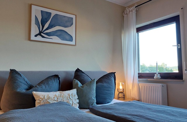 Sun-drenched, family-friendly apartment with balcony & large kitchen