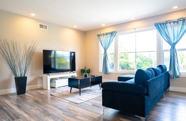 Sun Kissed Modern Luxury Home Near Disneyland, Little Saigon, Beaches, & More