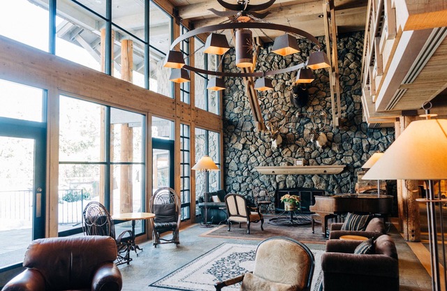 Sun Mountain Lodge