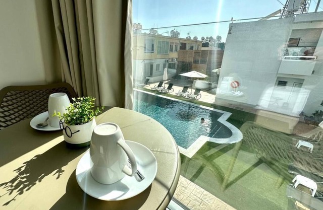 Sun Plaza Suites - Adults Only