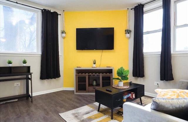 Sunflower Apt 12 Min from Downtown CHI