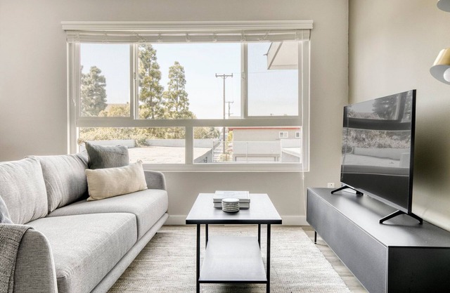 Sunlit Torrance 1BR w/ W/D & Courtyard, nr Redondo Beach, by Blueground