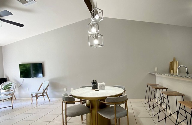 Sunny 2BD 2BA Villa w/ All Amenities and Nearby Shops