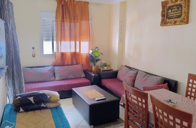 Sunny apartment, only 10 minutes walk to Martil Beach, Mixta Complex