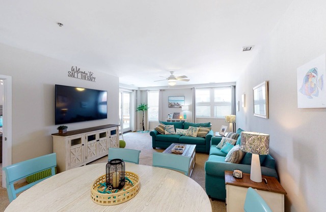 Sunny beach condo with washer/dryer, pool & gym