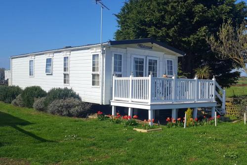 Sunny corner caravan