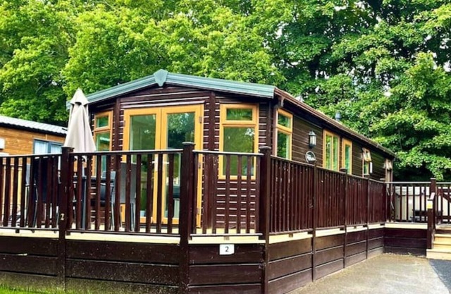 Sunny Deer's Retreat lodge Devon - Finlake Resort