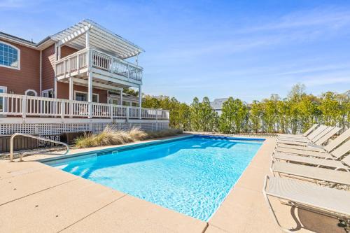 Sunny Dunes Retreat