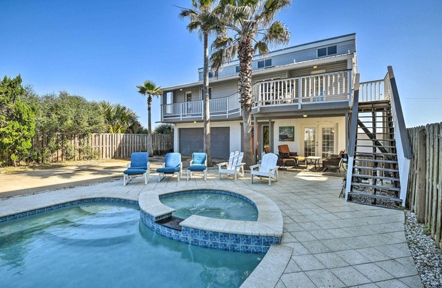 Sunny Florida Home w/ Decks & View, Steps to Beach