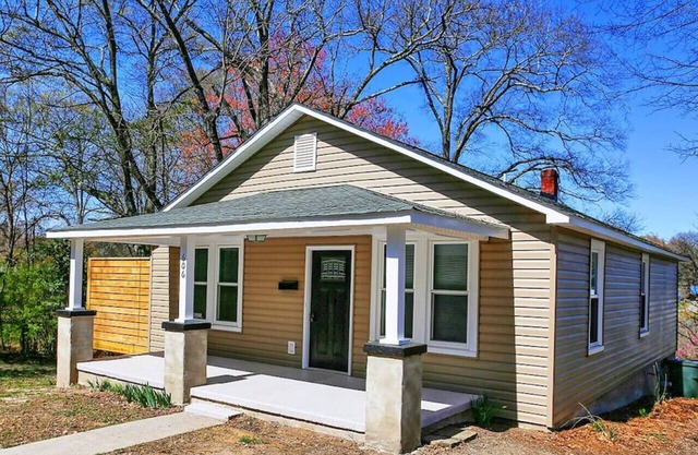 Sunny Hill Lincolnton Cottage | 4 Beds Close to Main St Shopping, Outdoor Deck