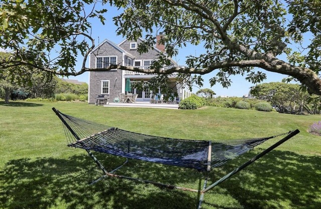 Maison plus récente sur 3 acres avec vue panoramique sur l'océan