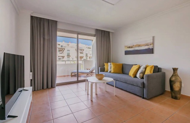 Sunny Maria Apartment