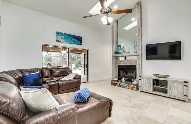 Sunny Oasis/ Pool/ Top Location /Big Patio/10 ppl