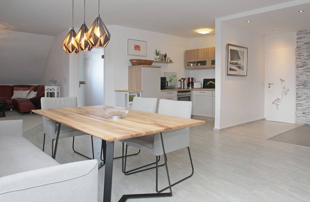 Penthouse spacieux et ensoleillé avec piscine et sauna