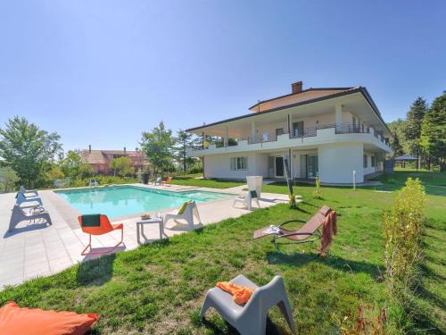 Sunny Stay in Tavullia Hills