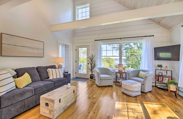 Sunny Stockton Springs Home < 1 Mi to Beach!