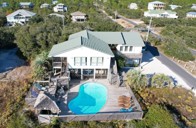 Sunny Surfside, Steps to Beach, Private Pool!