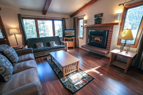 Sunnyside Knoll- 17 cabin
