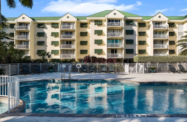 Sunrise Condo at Seaside - SUMMER SALE!
